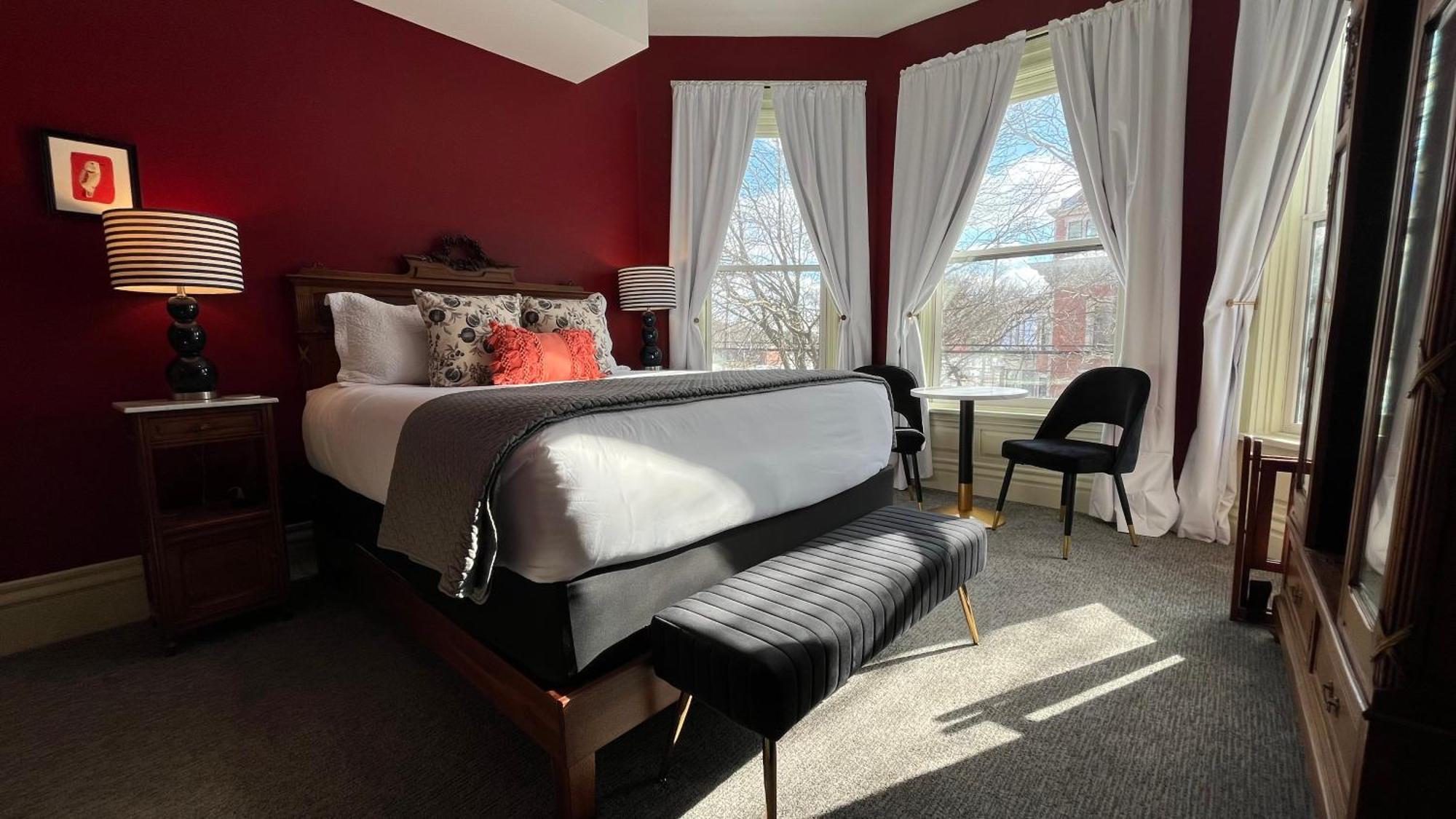 Stone Gables Inn Кливленд Экстерьер фото