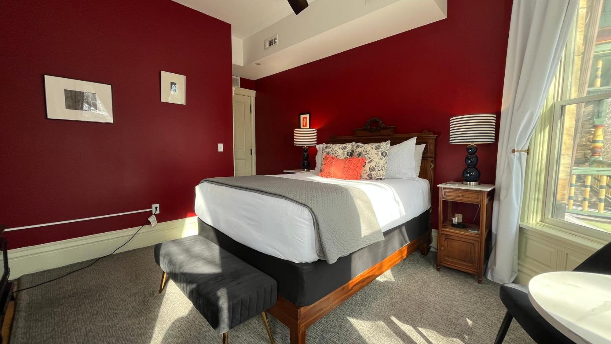 Stone Gables Inn Кливленд Экстерьер фото
